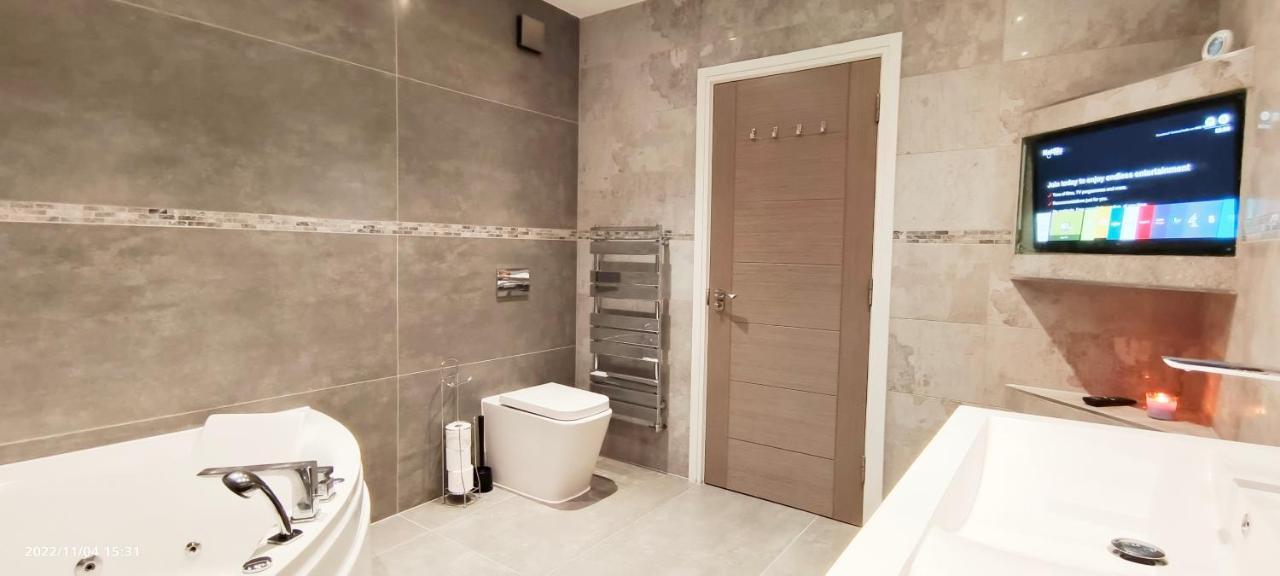 First Floor Flat 1 Northwood Apartman London Kültér fotó