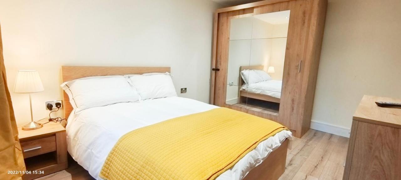 First Floor Flat 1 Northwood Apartman London Kültér fotó